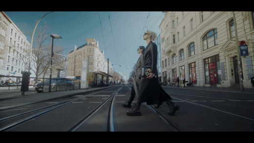 30s_The_Berliner_x_MET (2).gif