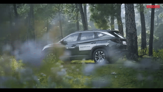 Treading_the_Path_of_Experiences_on_the_Hyundai_Tucson__OVER (7).gif