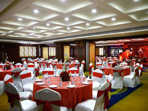 Factors to Consider When Touring Wedding Venues