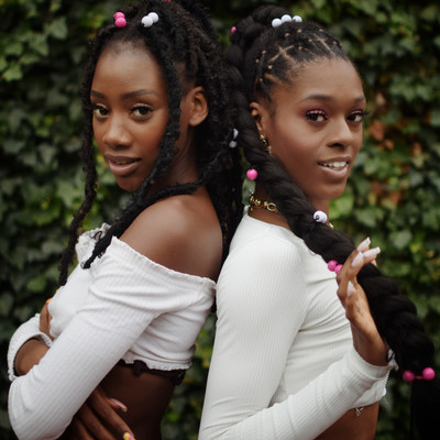 Tia & Anika
