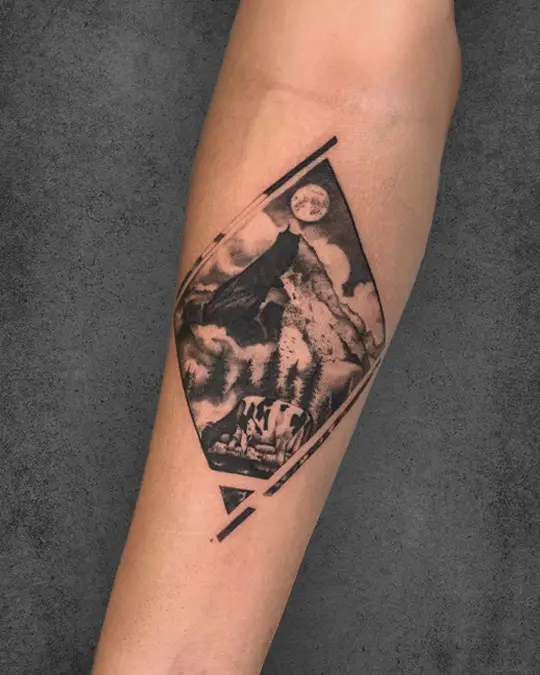 Small, detailed tattoo crafted by Himanshu at Aliens Tattoo in Ahmedabad