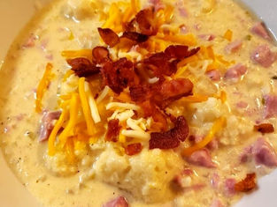 Keto Crock Pot Bacon Cheddar Cauliflower Soup