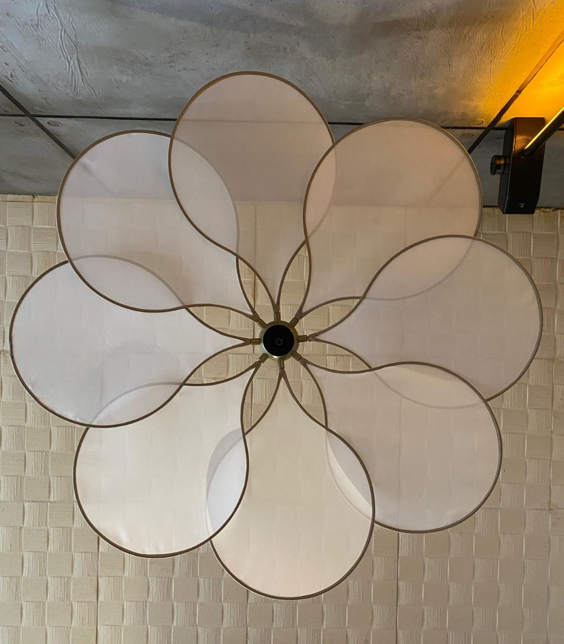 VİV Lighting 8 Yapraklı Pinterest Model Avize