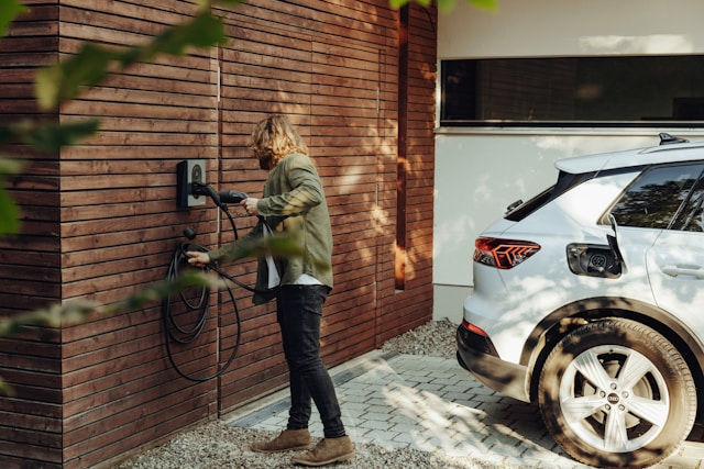 Grant to cover almost half the cost of installing EV chargers 