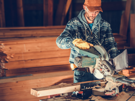 Who Installs Stair Railings? Handyman, Contractor or Carpenter?