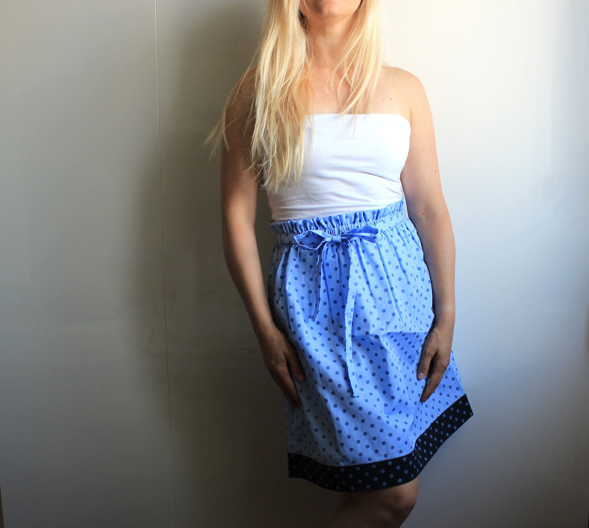 Řasená sukně V puntíku 