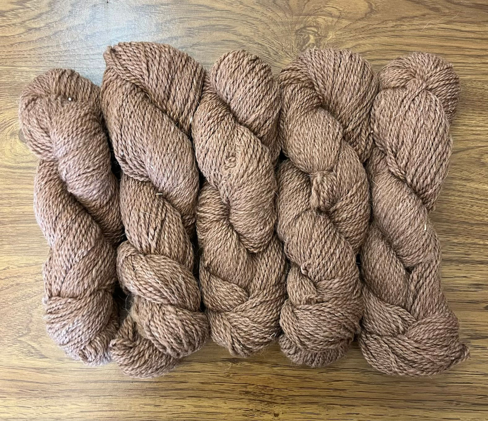 Alpaca yarn-natural Nutmeg