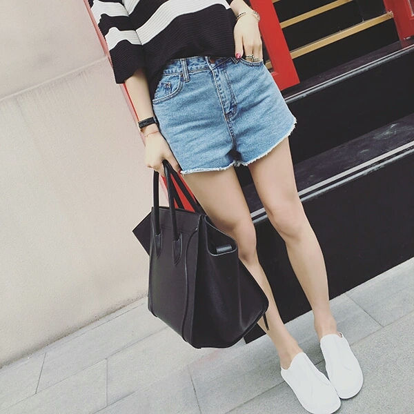 Miniatura: Shorts con bordado