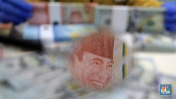 Isu Global Membuat Mata Uang Garuda Tak Berdaya