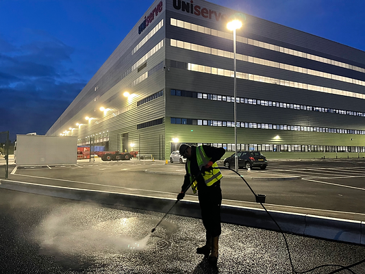 Commercial-pressure-washing.HEIC