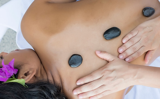 Massaggio con pietre calde