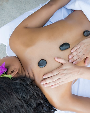 Massage aux pierres chaudes