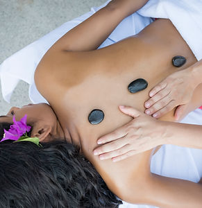 Massage aux pierres chaudes