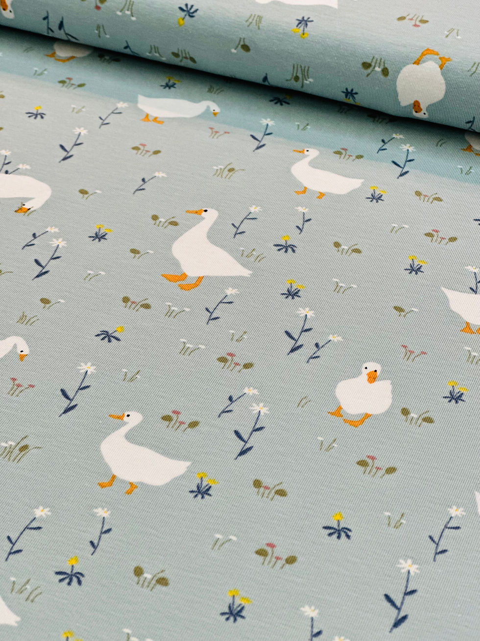 Miniaturbild: Baumwolljersey Gänse Wiese Dusty Mint