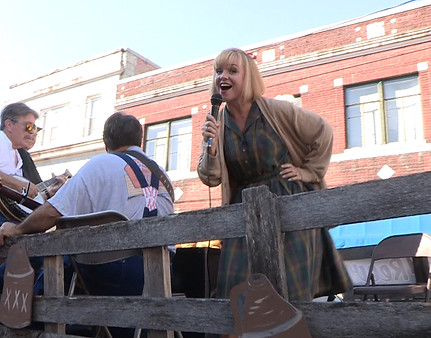 Christie Mclendon - Charline Darling Tribute Artist