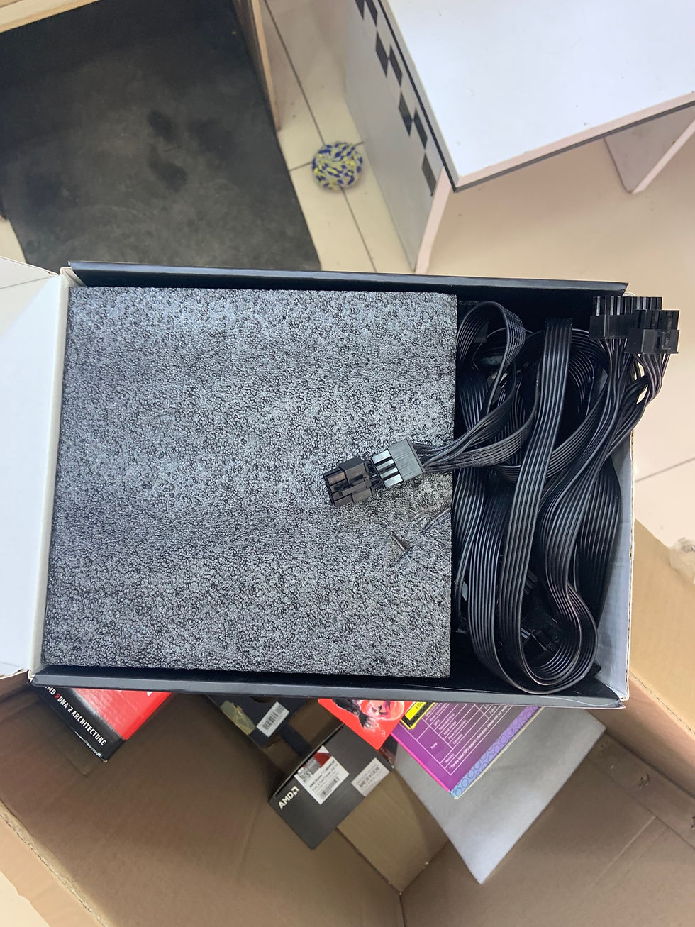 Küçük resim: MSI MAG A750GF 750W 80 Plus Gold Full Modüler Güç Kaynağı PSU