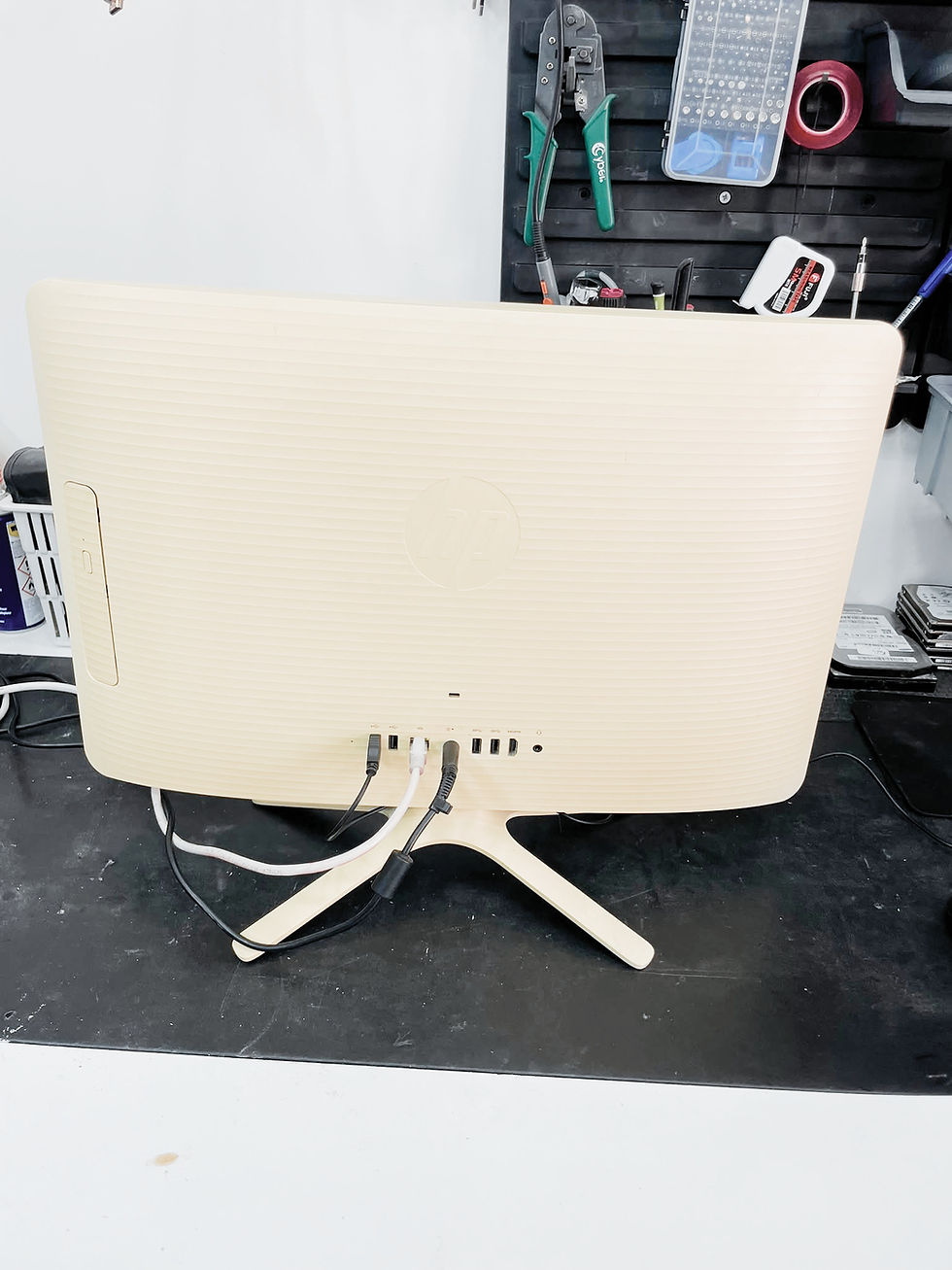 Küçük resim: HP 22-b013nt All-in-One POS PC i5 SSDli Dokunmatik Bilgisayar