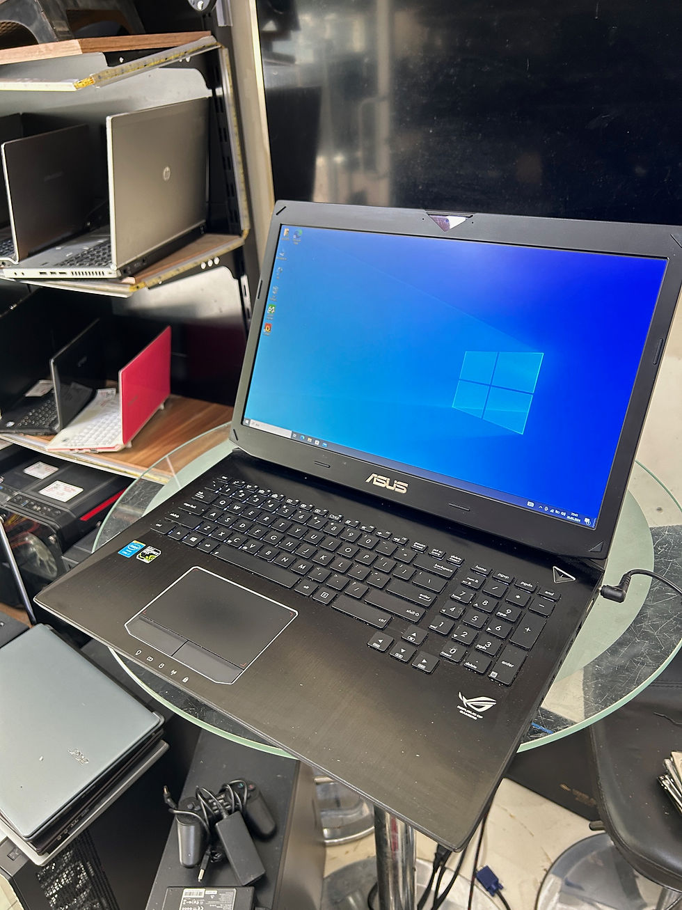 Küçük resim: Asus ROG G750 i7-4700HQ GTX860 16GB RAM 128SSD+1TB 17.3" FHD Gaming Laptop