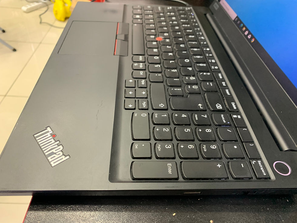 Küçük resim: Lenovo ThinkPad E15 i5-10210U 8GB RAM 256GB NVMe SSD 15.6" FHD Notebook