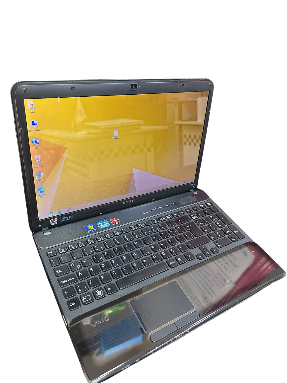 Küçük resim: Sony Vaio VPCCB i5-2450M HD7450 8GB RAM 500GB 15.6" Notebook (Işıklı Klavye)