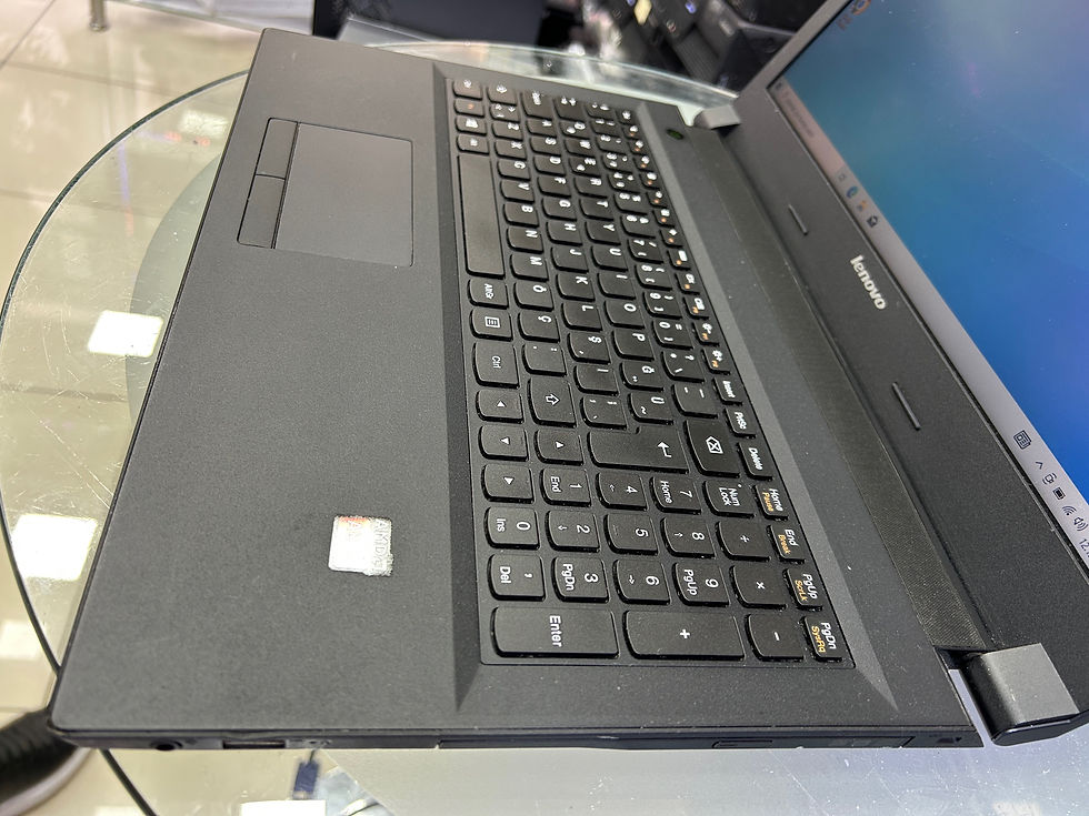Küçük resim: Lenovo B51-35 A8-7410M 8GB RAM R5 M330 500GB 15.6" Laptop