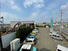 看板、駐車場