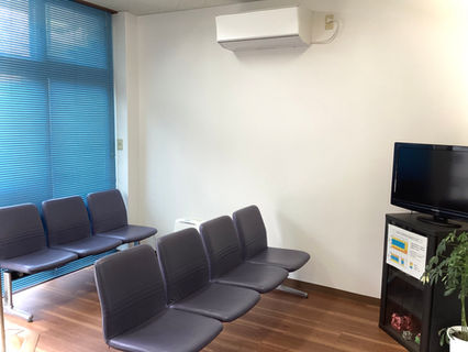 堺市西区 川田眼科待合室