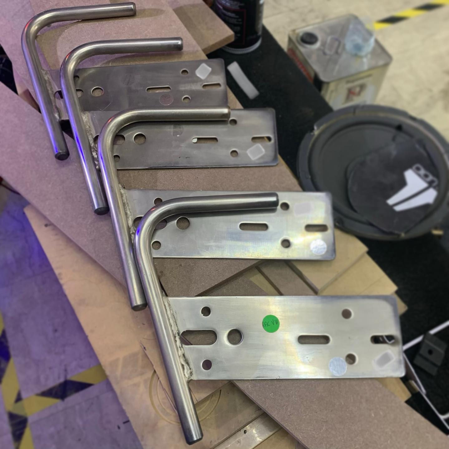 BRAQUETS DE ACERO INOXIDABLE PARA VW