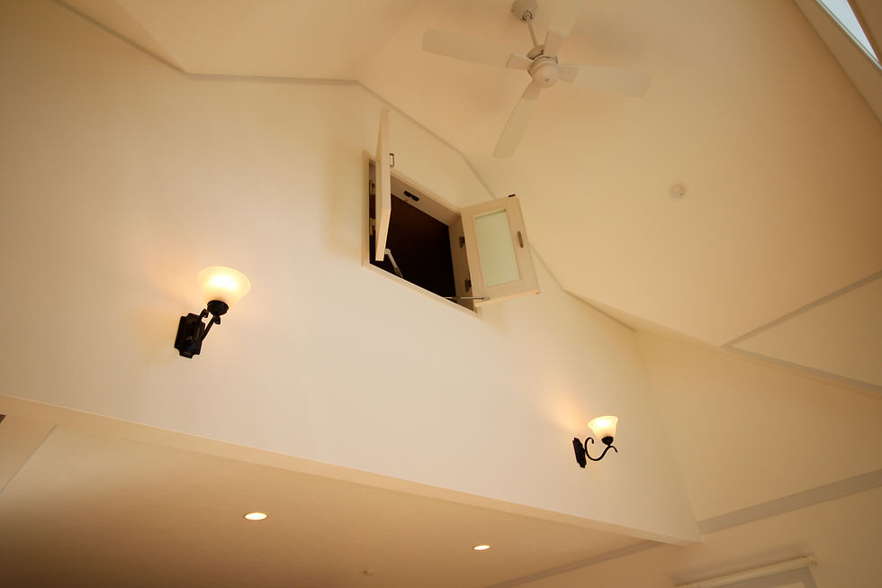 2階リビングから小屋裏を望む