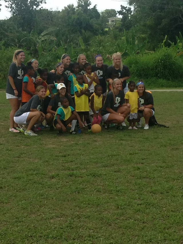 Charlotte Latin School Community Service Soccer (5)
