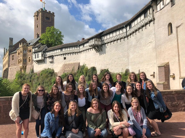 Wartburg_College_Women’s_soccer_team_traveled_to_Germany_(4)