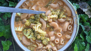 Veggie Mac & Cashew Cheese Chowder