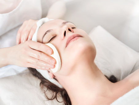 Hydra Medic Acne Facial