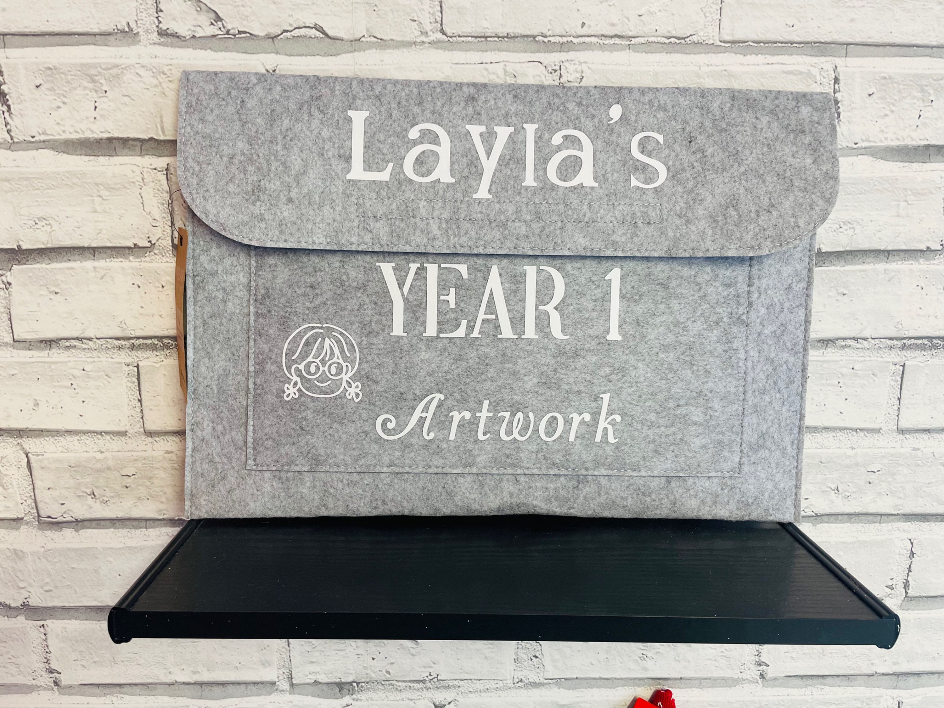 Document/Laptop/Art folder.