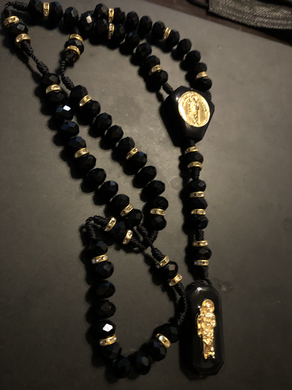 San Juditas Rosario en negro (black)