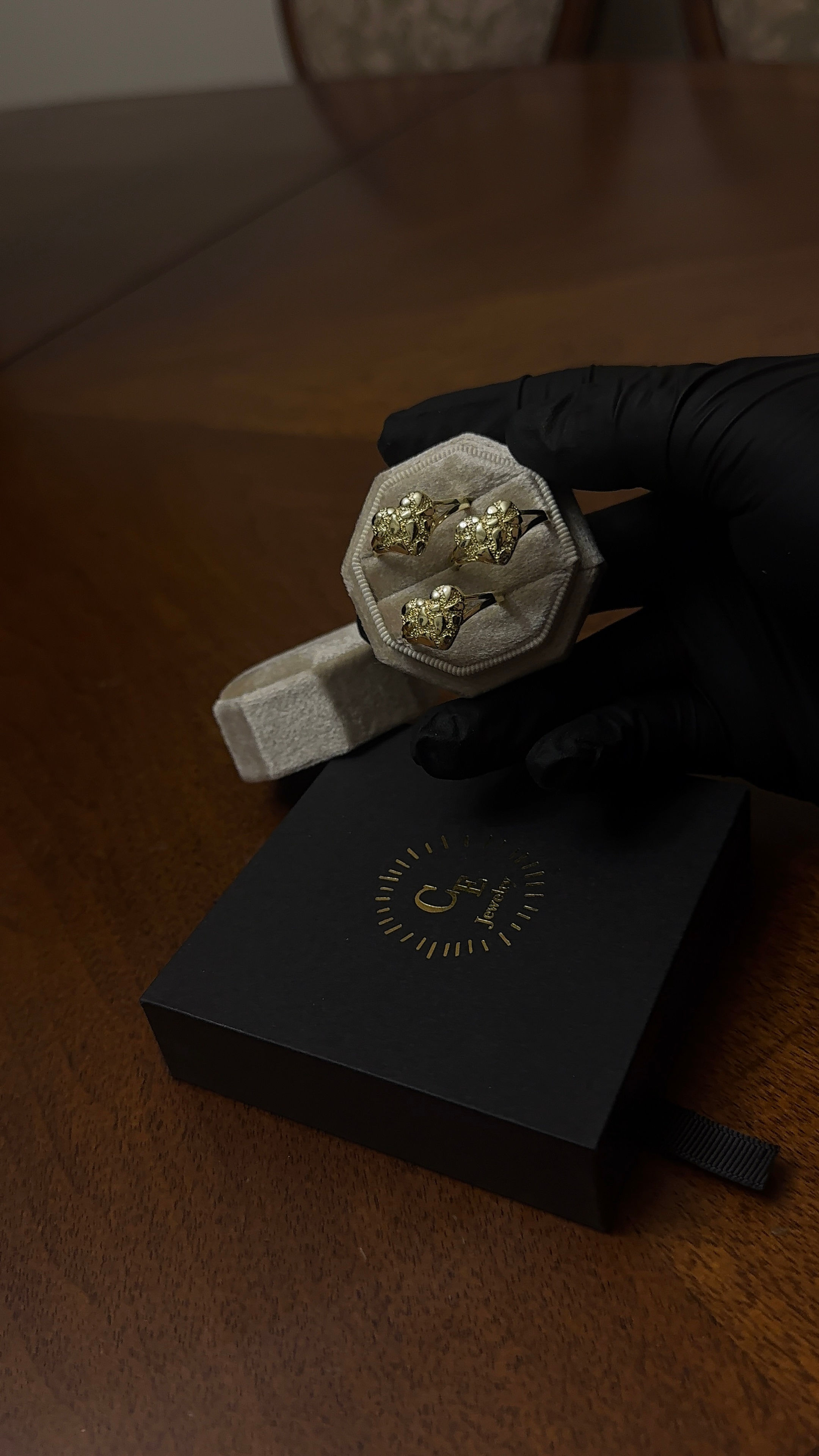 Female nugget rings in gold plated