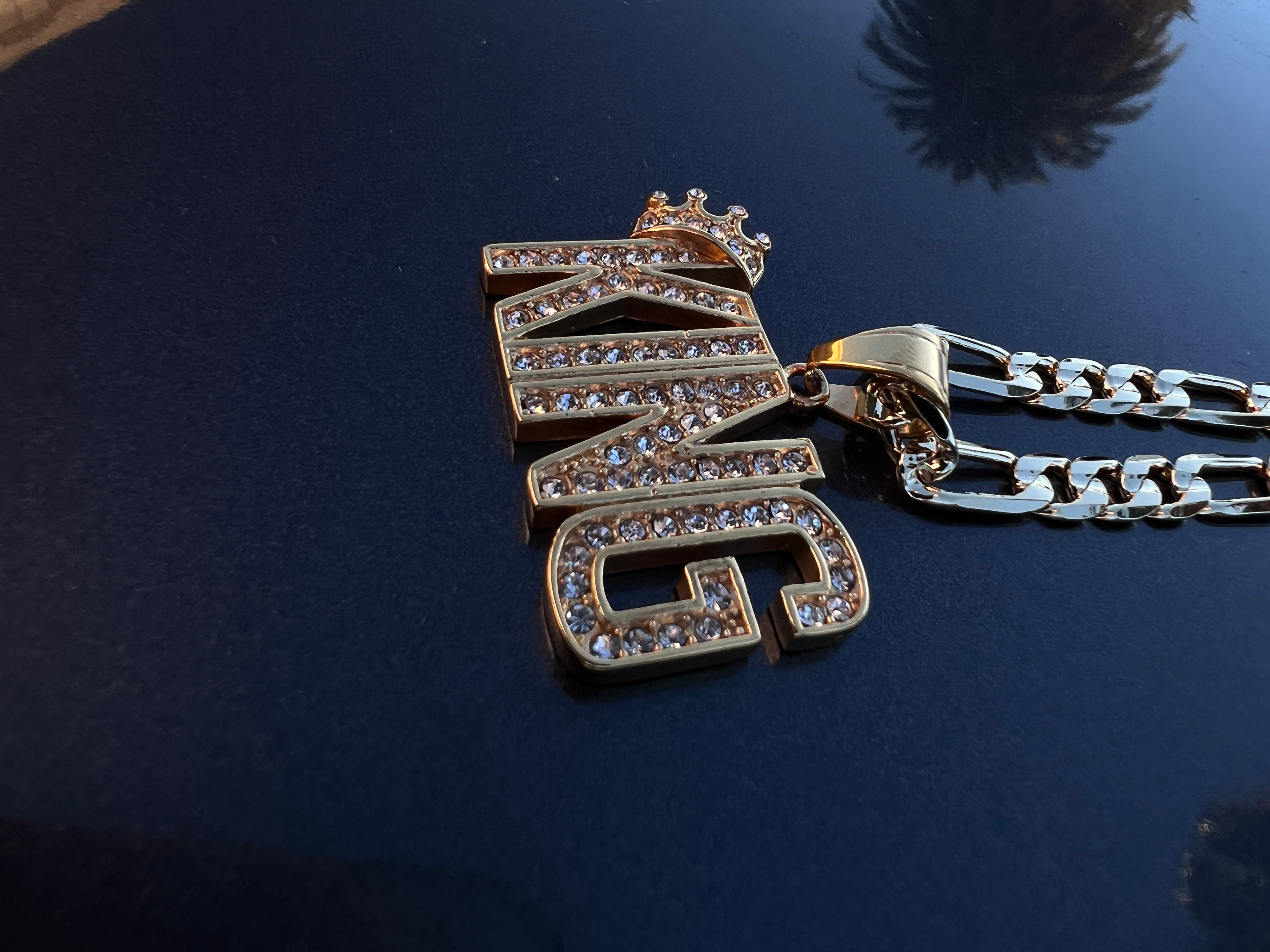 Bust out “KING” Pendent