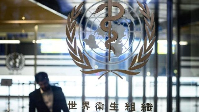 Sede da OMS em Geneva, que recebeu conferência sobre pesquisas abordando o novo coronavírus; recomendações de prevenção da organização internacional focam em medidas de higiene — Foto: FABRICE COFFRINI/AFP