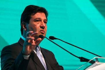 O ministro da Saúde, Luiz Henrique Mandetta, ministra palestra de abertura do 5° Fórum FenaSaúde