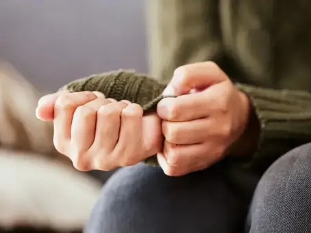 ‘Ansiedade’ é eleita a palavra do ano de 2024 no Brasil, segundo pesquisa; entenda