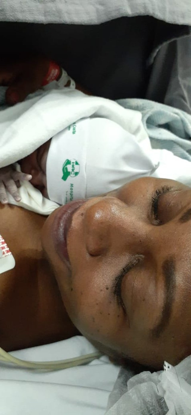 Mãe e filho estão bem e já receberam alta após parto raro em Santos, SP — Foto: Arquivo pessoal
