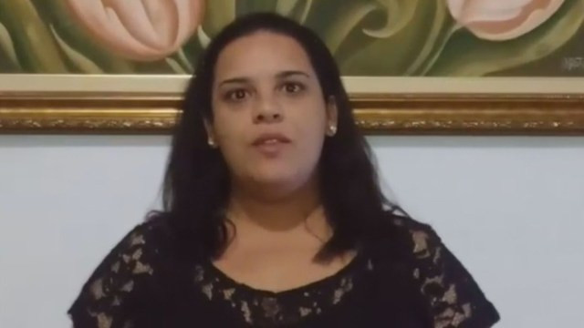 Técnica de enfermagem Priscila Armani Matheus Santana está isolada da filha desde o início de março. — Foto: Reprodução / TV Globo