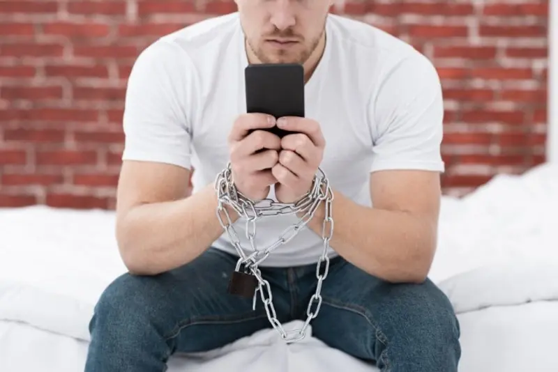 Lutando contra o vício em celular? Experimente estas soluções diferentes