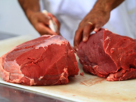 China lança teoria de que coronavírus chegou a Wuhan por carne importada e suspeita do Brasil