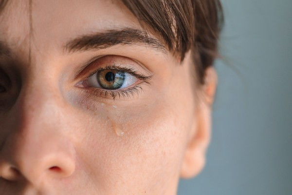 Por que choramos? A ciência por trás das lágrimas, atributo exclusivamente humano para expressar emoções