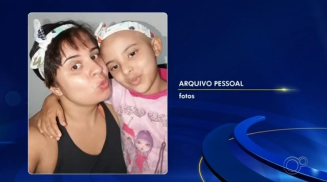 Menina que venceu câncer vira capa de agenda do Grendacc de Jundiaí (SP) — Foto: Reprodução/TV TEM