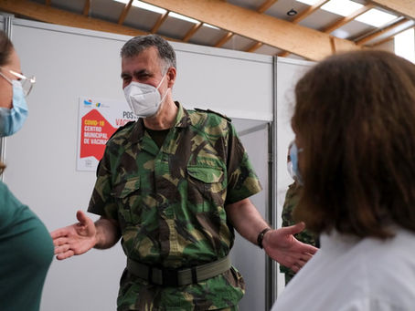 O militar que pôs Portugal na liderança mundial da vacinação contra a Covid