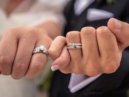 Noivo morre e quase 100 pessoas testam positivo para Covid-19 após casamento na Índia