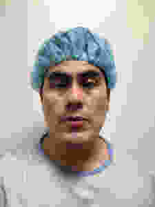 O médico intensivista Ismael Perez Flores, que trabalha no Hospital São Camilo da Pompeia e no Sírio-Libanês, da Bela Vista — Foto: Arquivo Pessoal/Divulgação