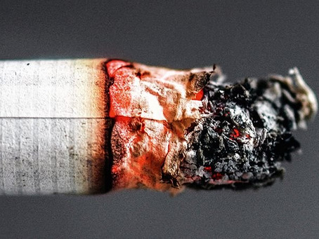 Coronavírus causa tanto estrago quanto o cigarro, mas em tempo recorde